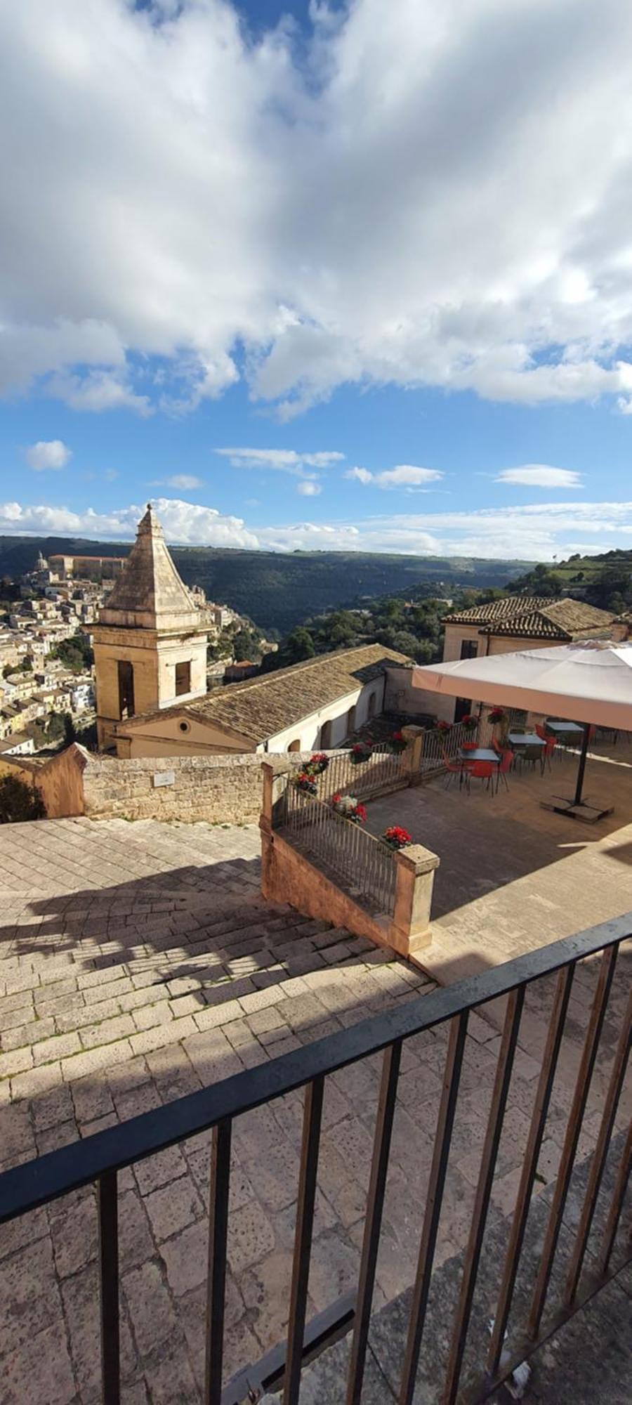 Iblahouse Hotel Ragusa Exterior photo